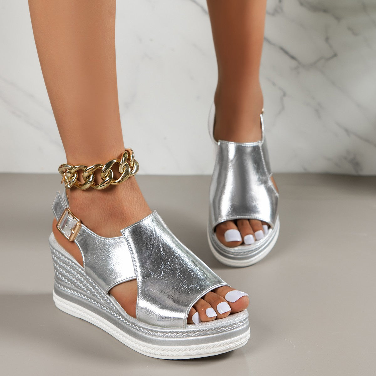 Alicia - Sandals with Thick Soles and Buckle
