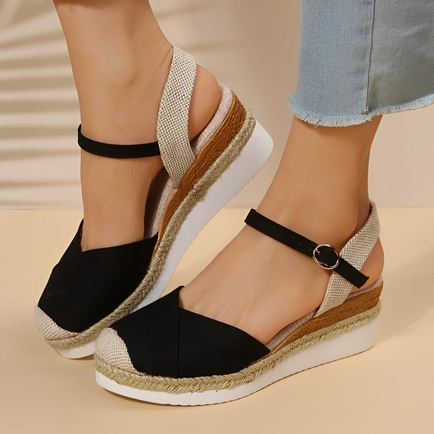 Esmeralda - Stylish sandals