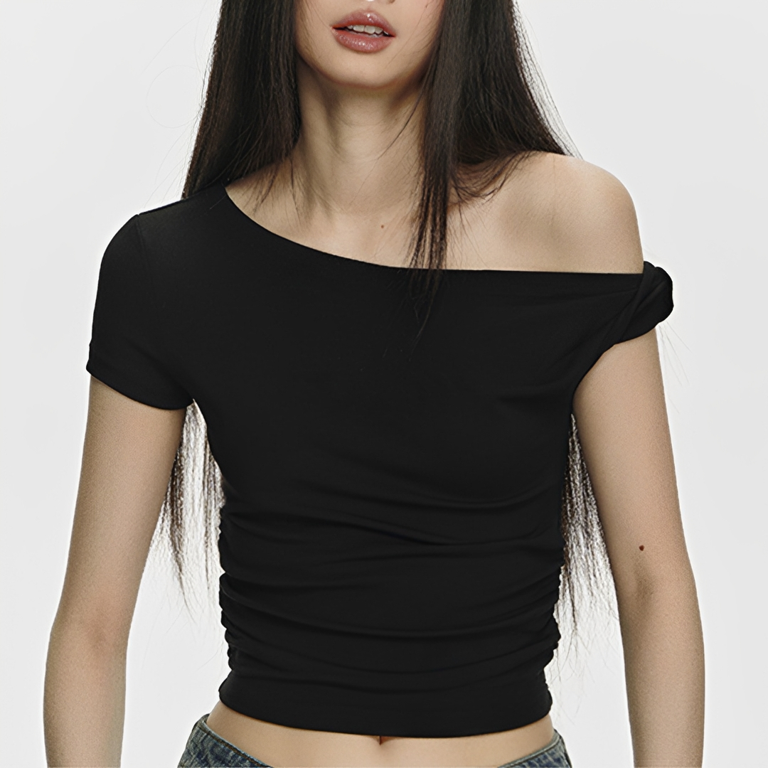 Hannalyn - Effortless and Chic Top