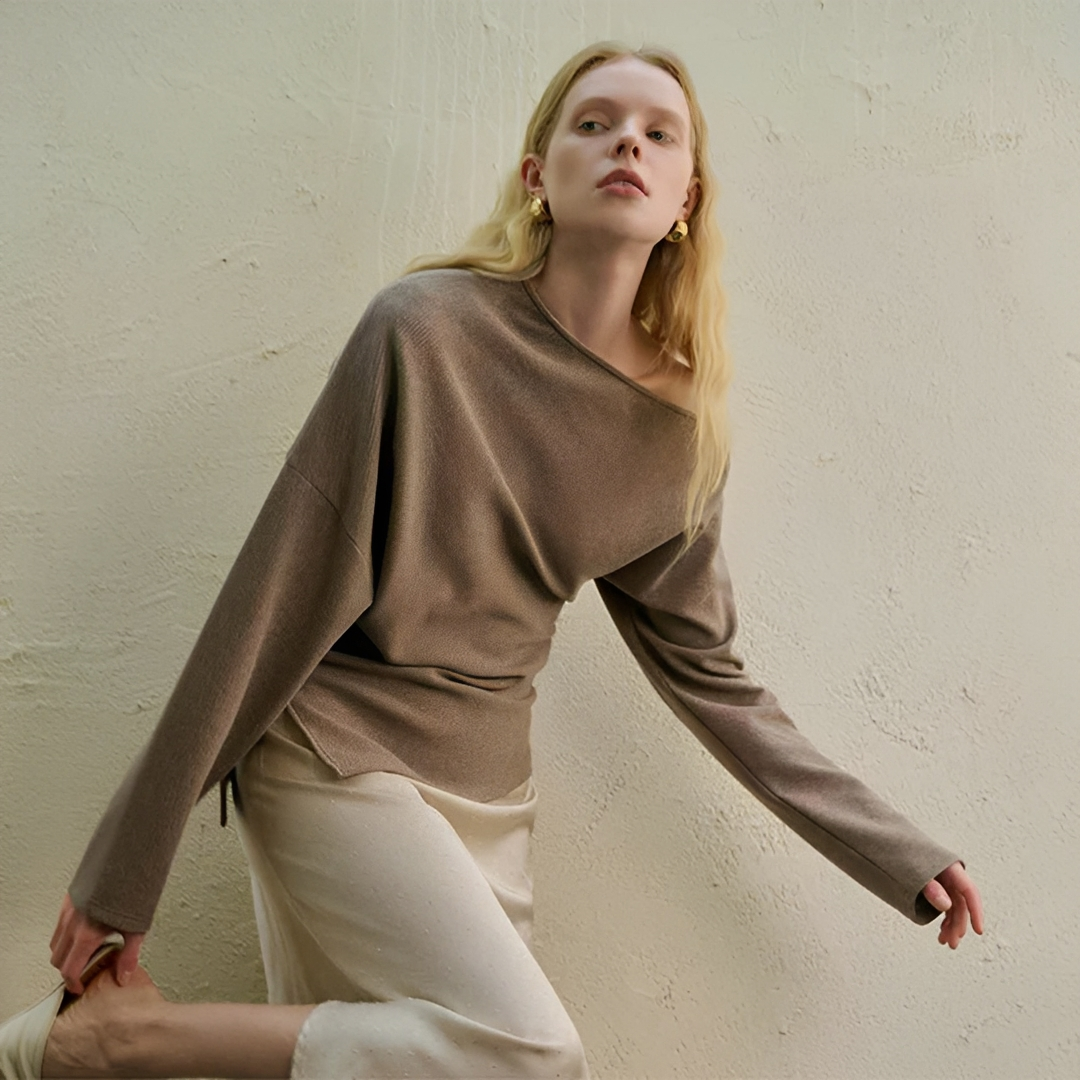 Gellie - Fashion asymmetrical neck top