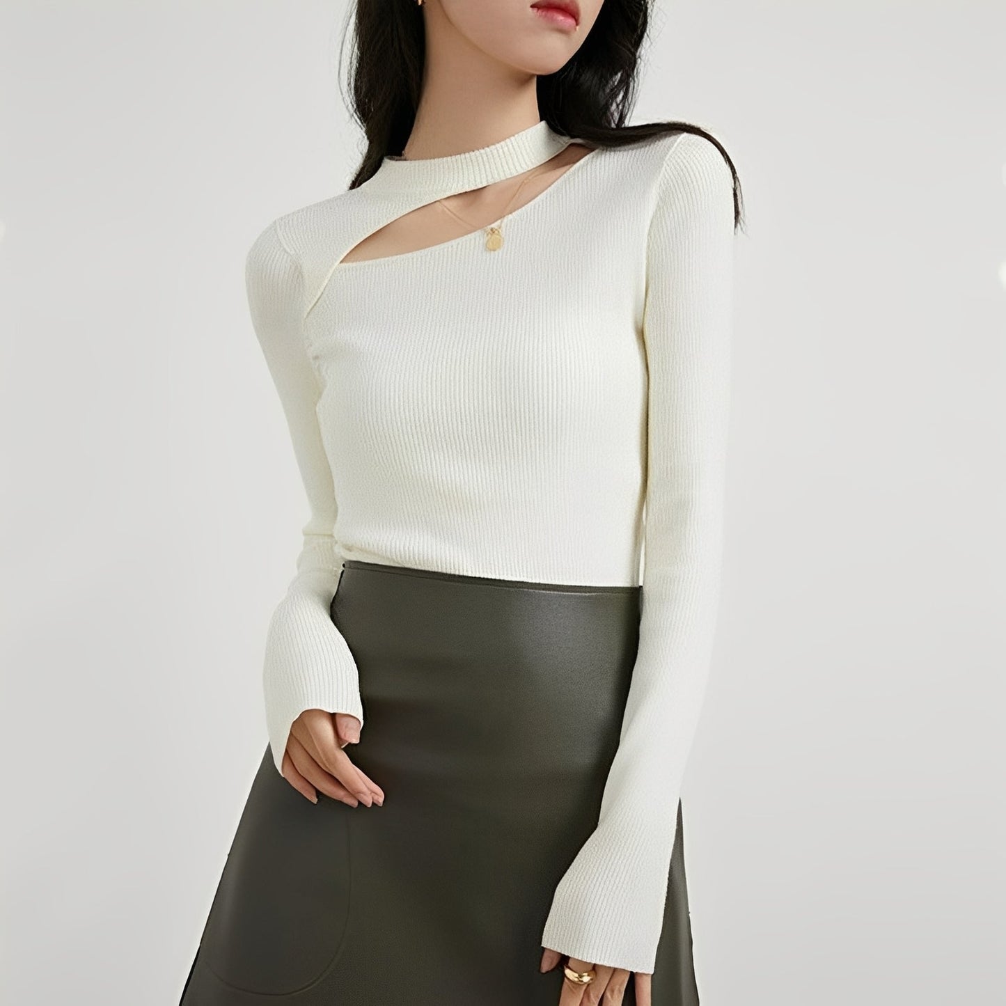 Kiarra - Stylish asymmetric top