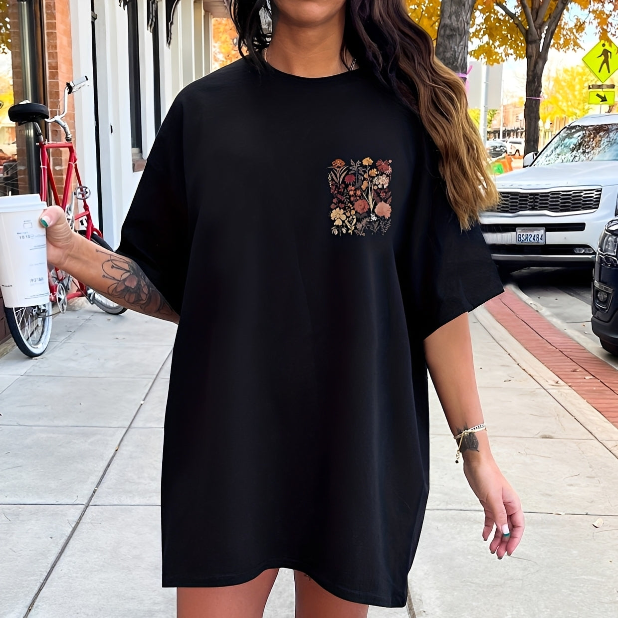 Thea - Stylish T-shirt with Floral Print