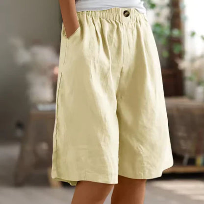 Renee- Comfortable Women's Shorts with Pockets