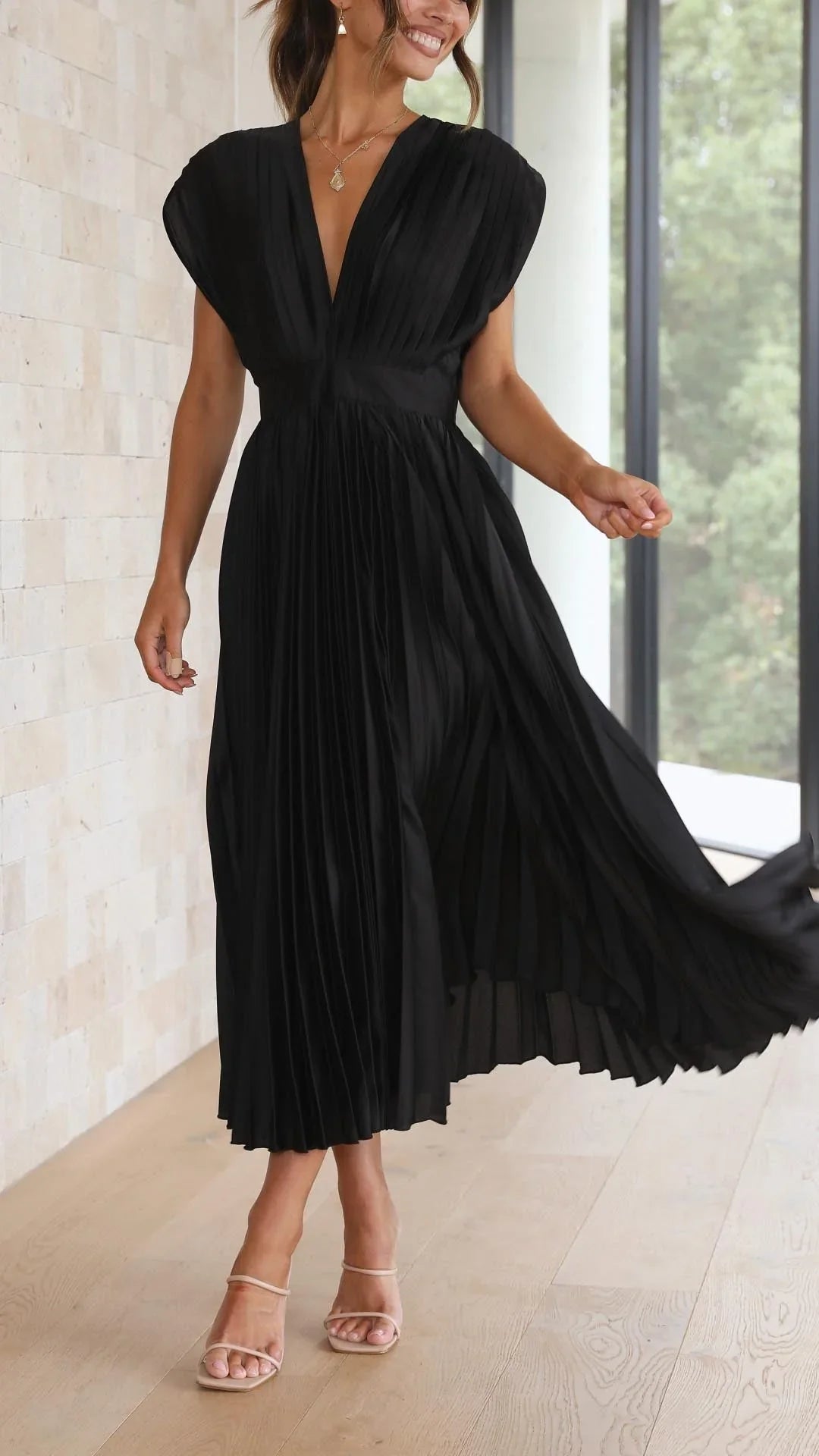 Maria – Elegant Women's Pleated Dress
