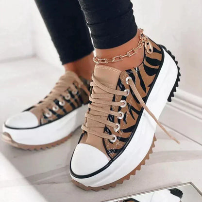 Dorothy – Fashionable Women's Platform Sneakers